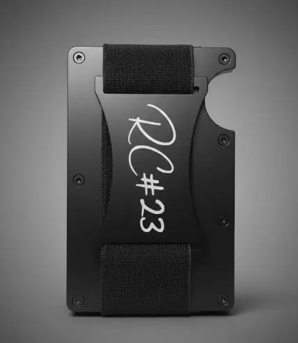 Tarjetero estilo tactico (carbon fiber) Negro con bandas elasticas RFID block con.webp