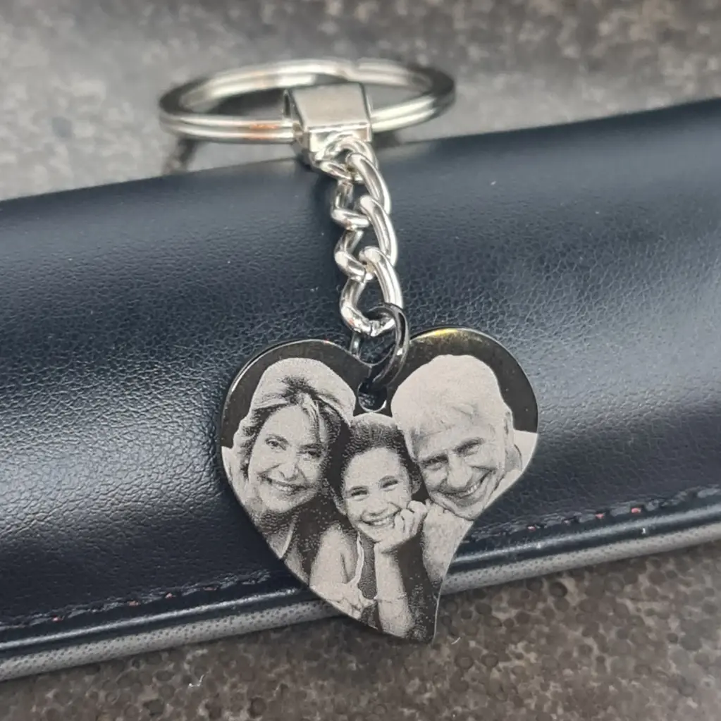 Llavero con Dije Corazon Caido pulido espejo ac. Inox grande 28mm