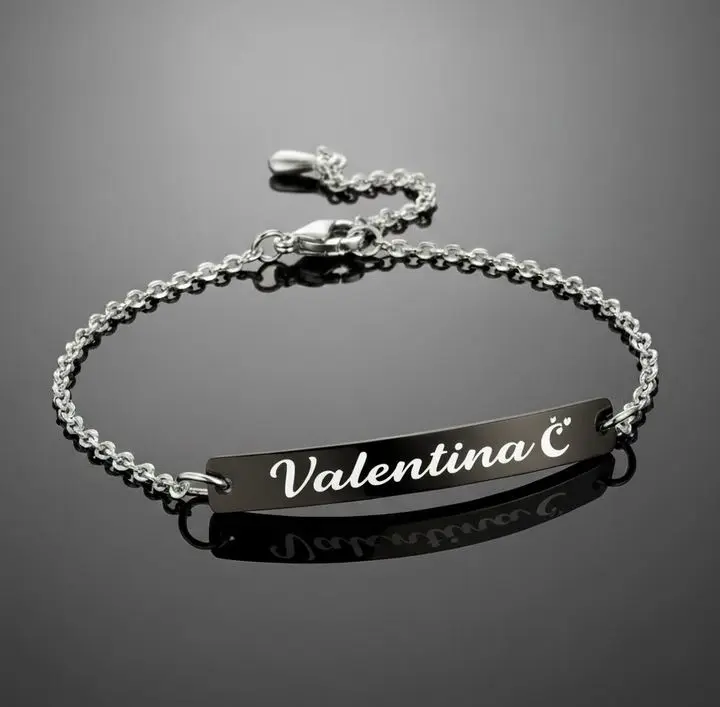 Pulsera dama de aros (estilo rolo) ac. Inox. 2mm c/placa rectangular plateada 5mm con cierre langosta.