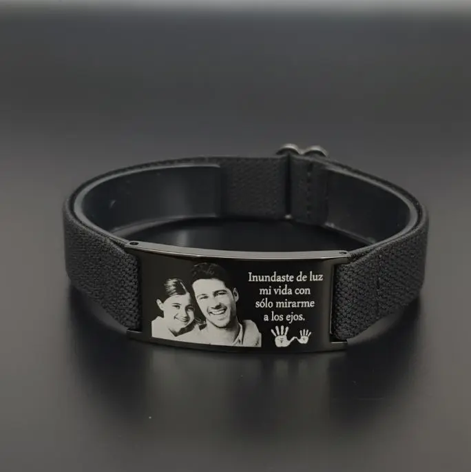 Pulsera banda elastica ajustable negro c/placa rectangular 20mm