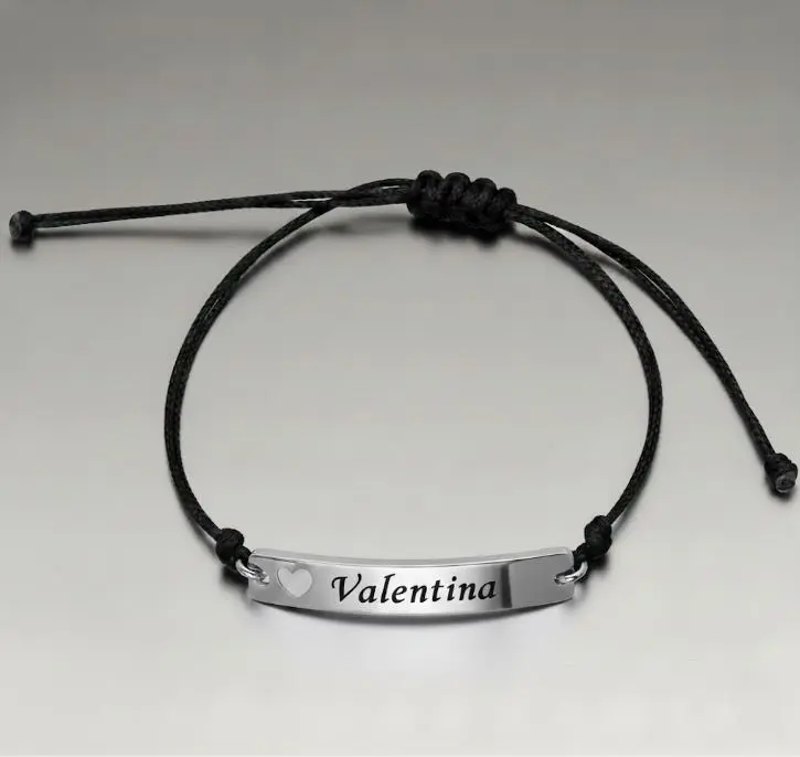 Pulsera hilo sintetico delgado simple color negro con terminacion de aro metal