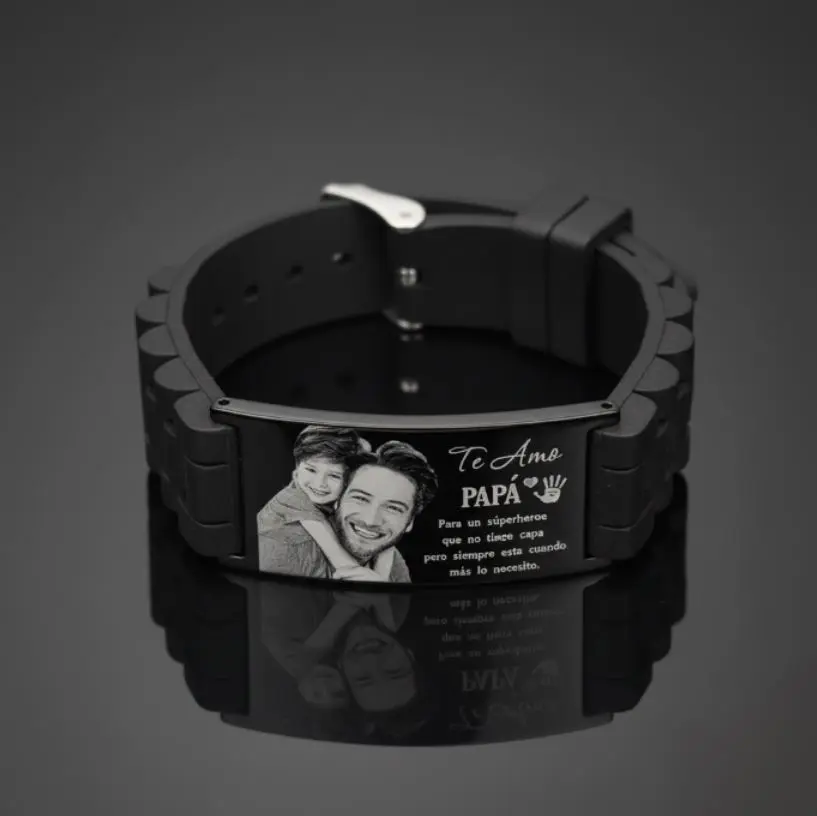 Pulsera de silicone gruesa negra 15mm (resaltes tipo eslabones) c/placa recatangula 20mm Negro c/cierre ajustable