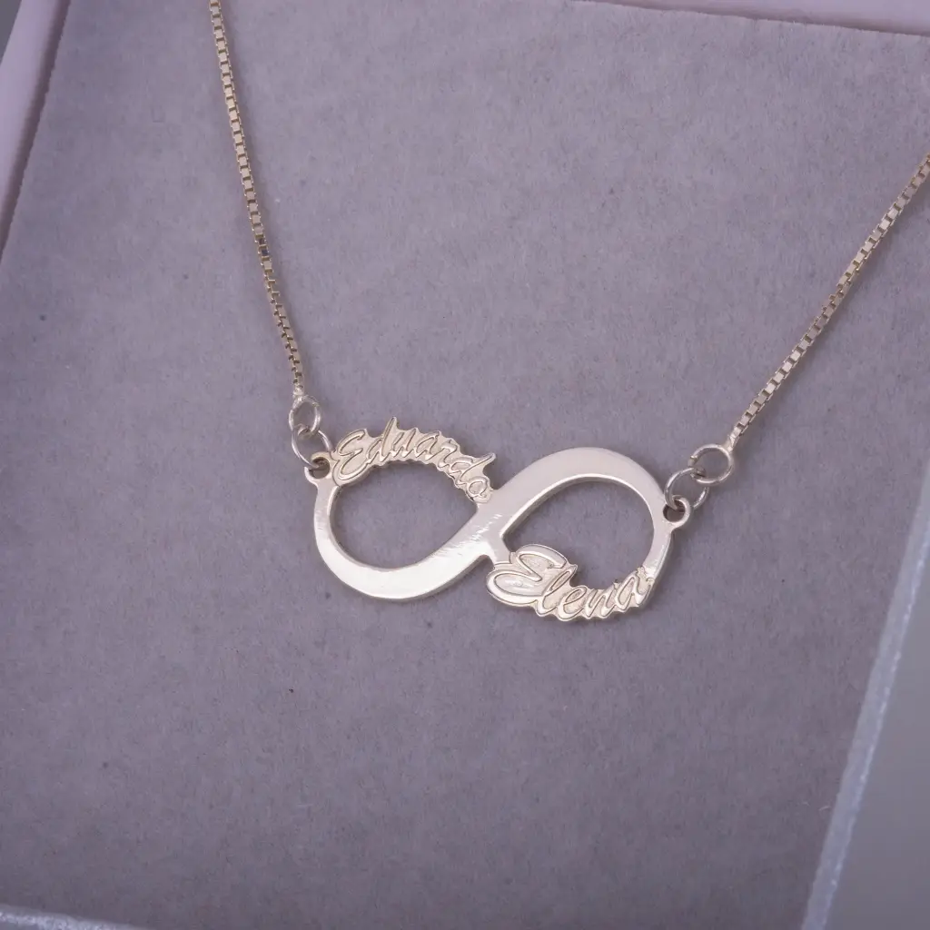Cadena con Dije infinito con nombres Plata pulido espejo de plata 9.25 