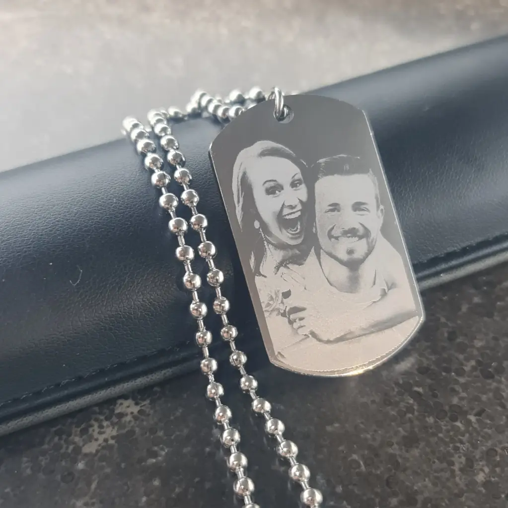 Cadena con Dije militar pulido espejo Ac. inox Grande 45mm