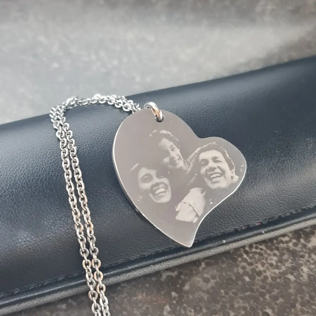 Cadena con Dije Corazon Caido pulido espejo ac. Inox grande 28mm