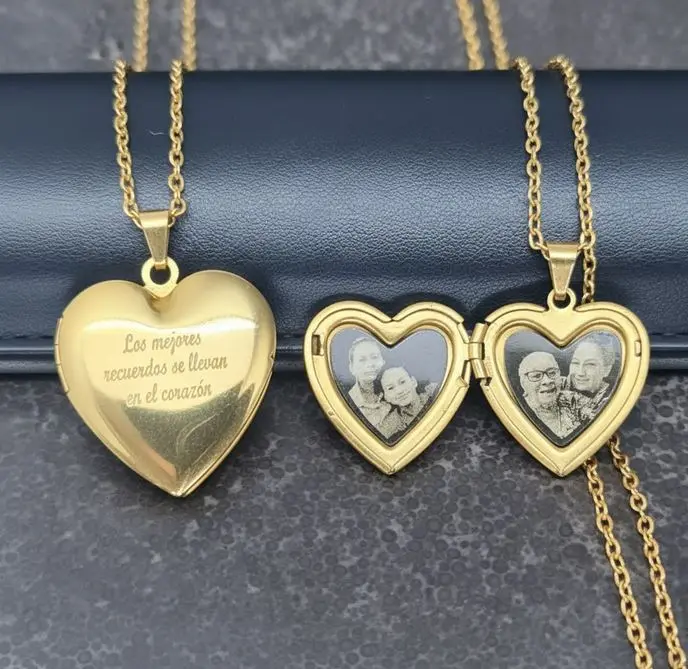 [X-REAX-001DR-01] Cadena con Relicario Corazón pequeño liso de Acero inoxidable 20mm  (Dorado)