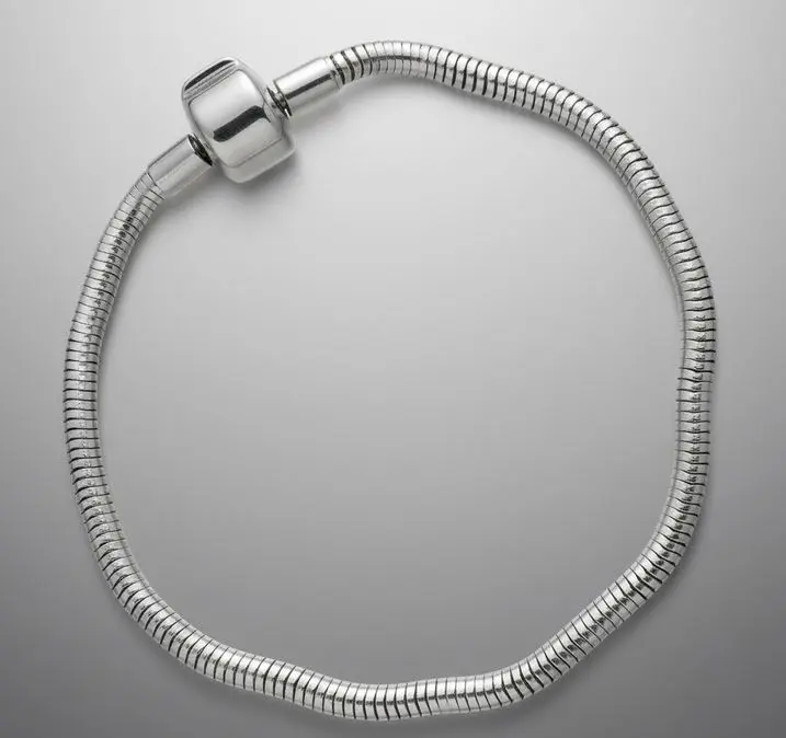 Pulsera Estilo Europea (3mm snake) cerrada ac. Inox plateada 