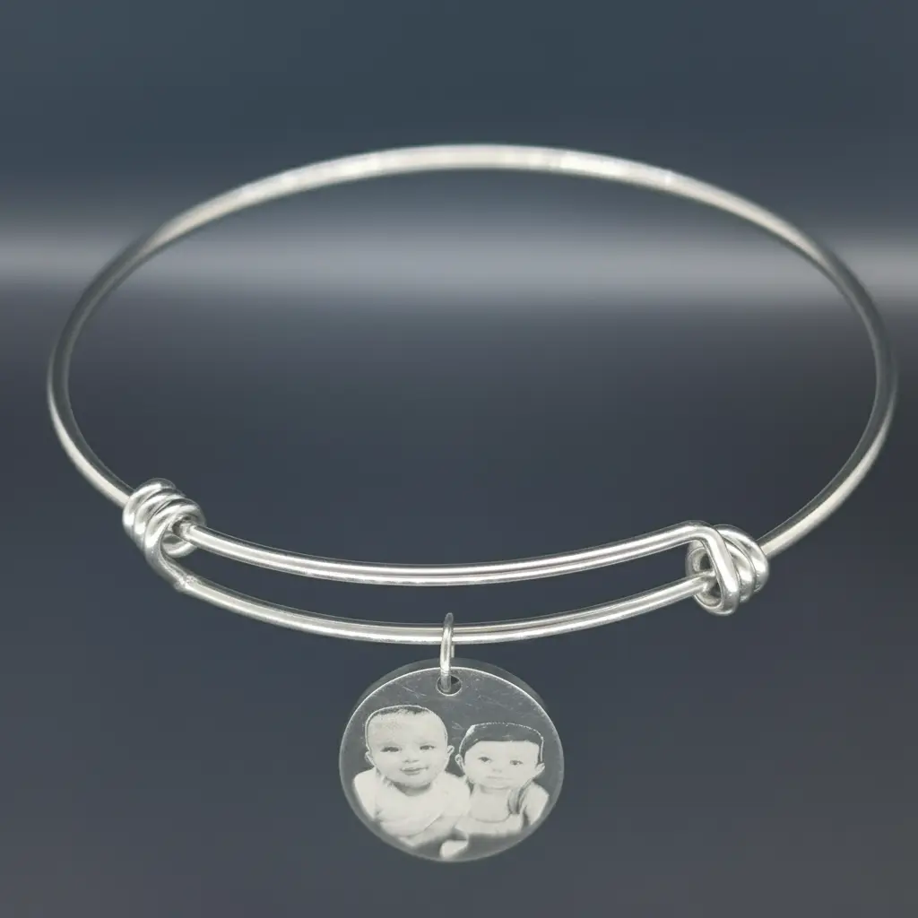 Pulsera estilo aro-traslapado (Bangle) semirigida ajustable ac. Inox. 