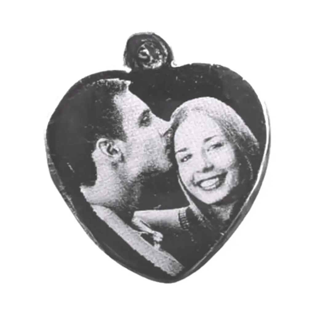 Cadena con Dije Corazon Clasico pulido espejo ac. Inox plateado pequeño 20mm