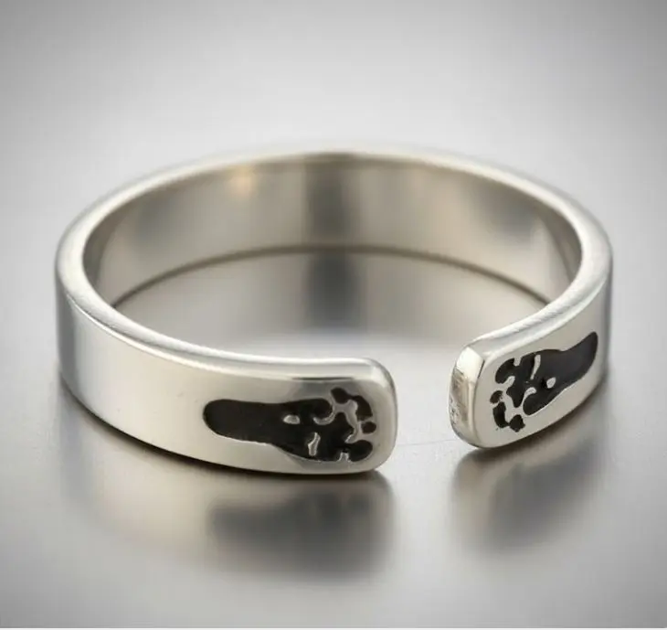 Anillo de Plata abierto con grabado en extremos