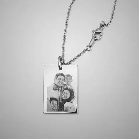 Cadena con Dije rectangular pulido espejo ac. Inox mediano 22m