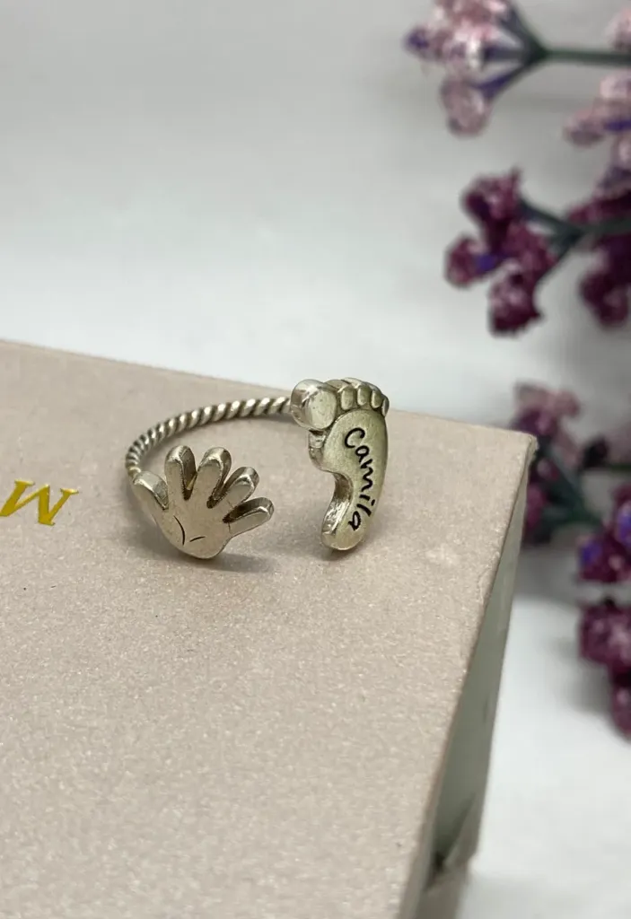 Anillo De Plata diseño huellas manos y pies personalizado