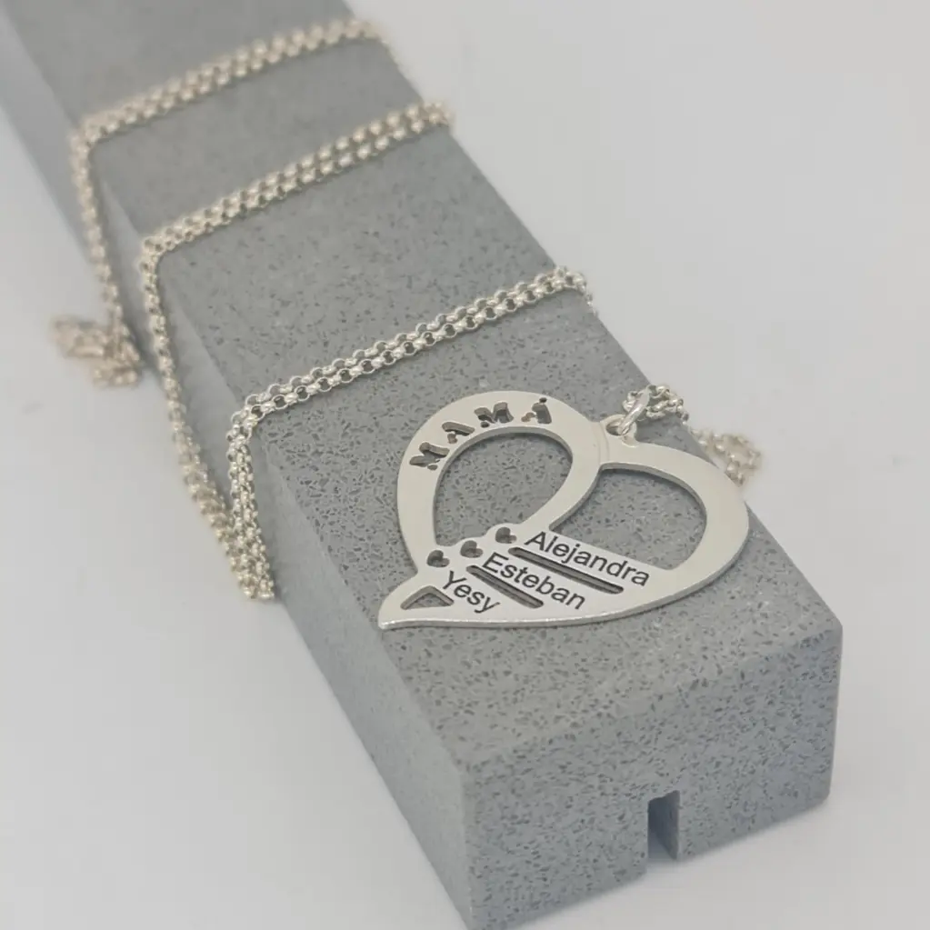 Cadena con Dije Corazón Clásico De Plata Con Líneas Oblicuas De Plata Estilo Rama pulido espejo de plata 9.25  (Sin cadena, 2.1cm²)