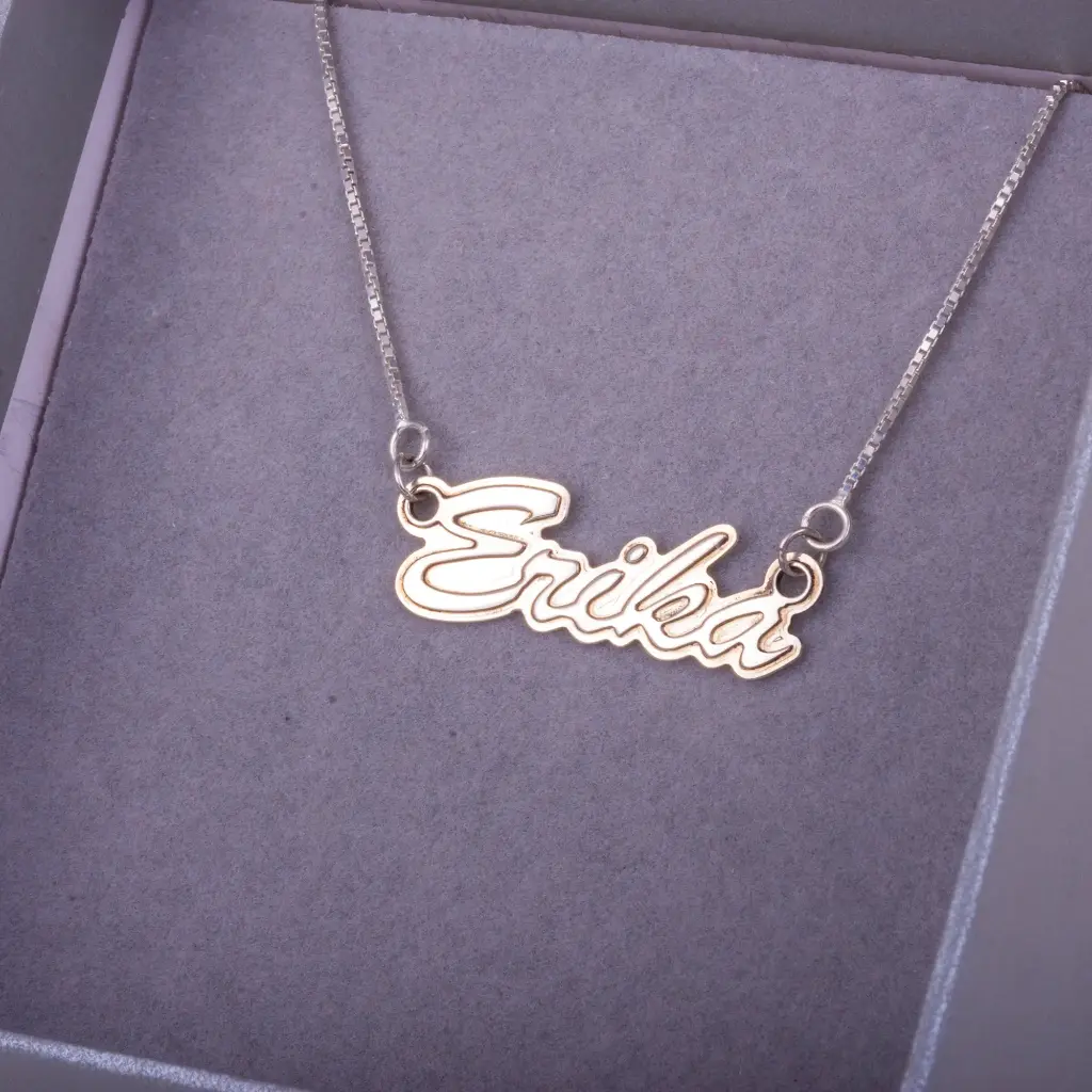 Cadena con Dije Nombre 2D Relieve Plata pulido espejo de plata 9.25