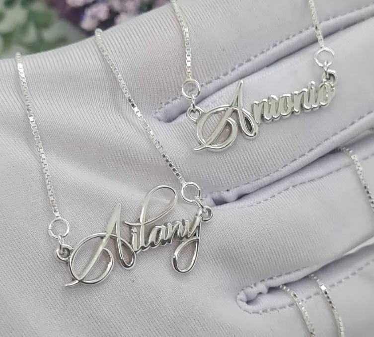 [X-CAPL-019PT-01] Cadena con Dije Nombre 3D Corintia de plata 9.25 (Sin cadena)